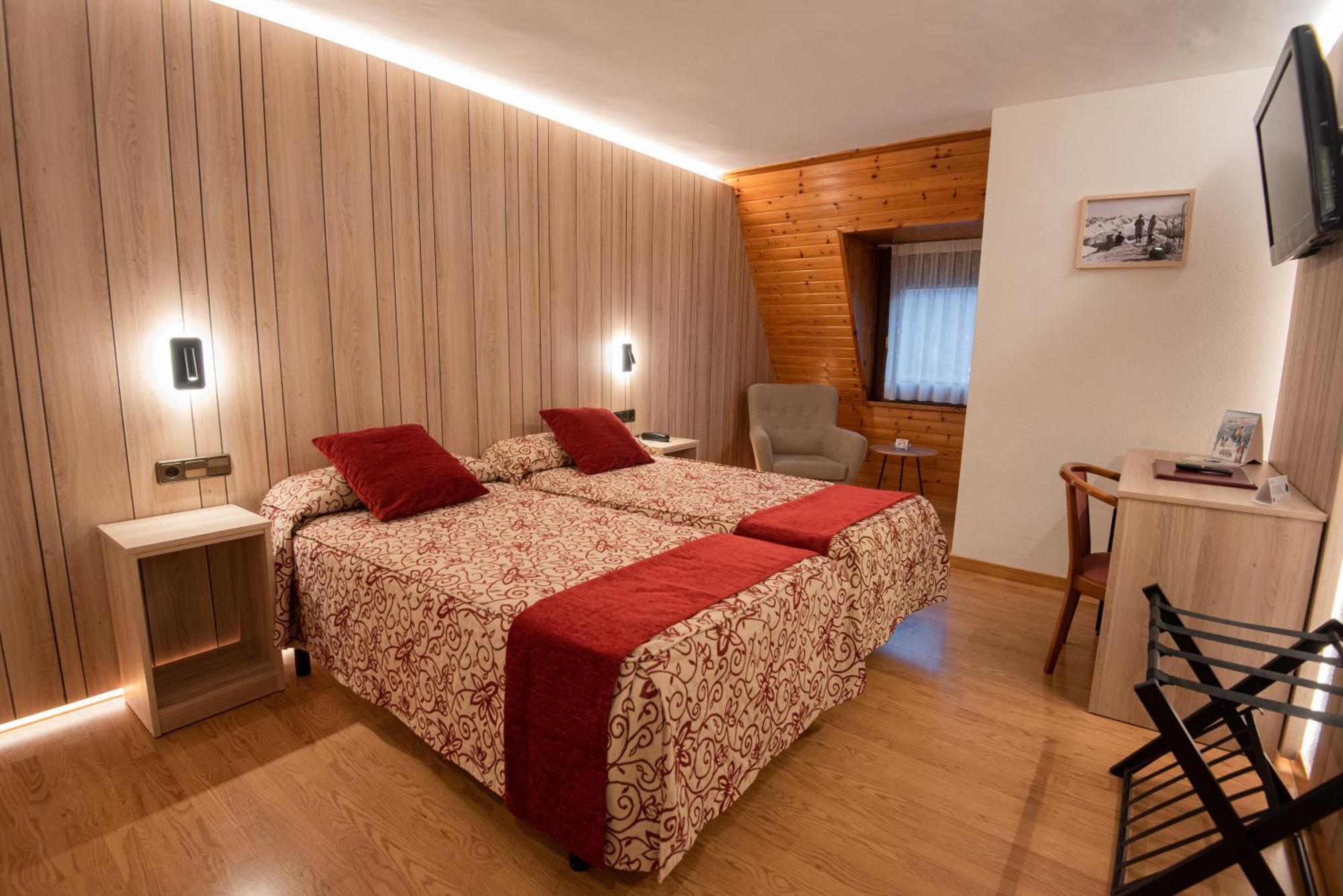 Hotel Eth Solan & Spa Vielha Esterno foto